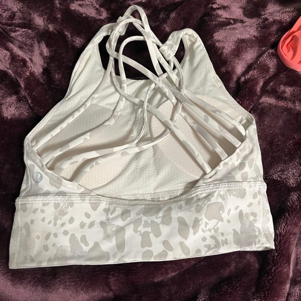 Lululemon bra - Picture 2 of 3